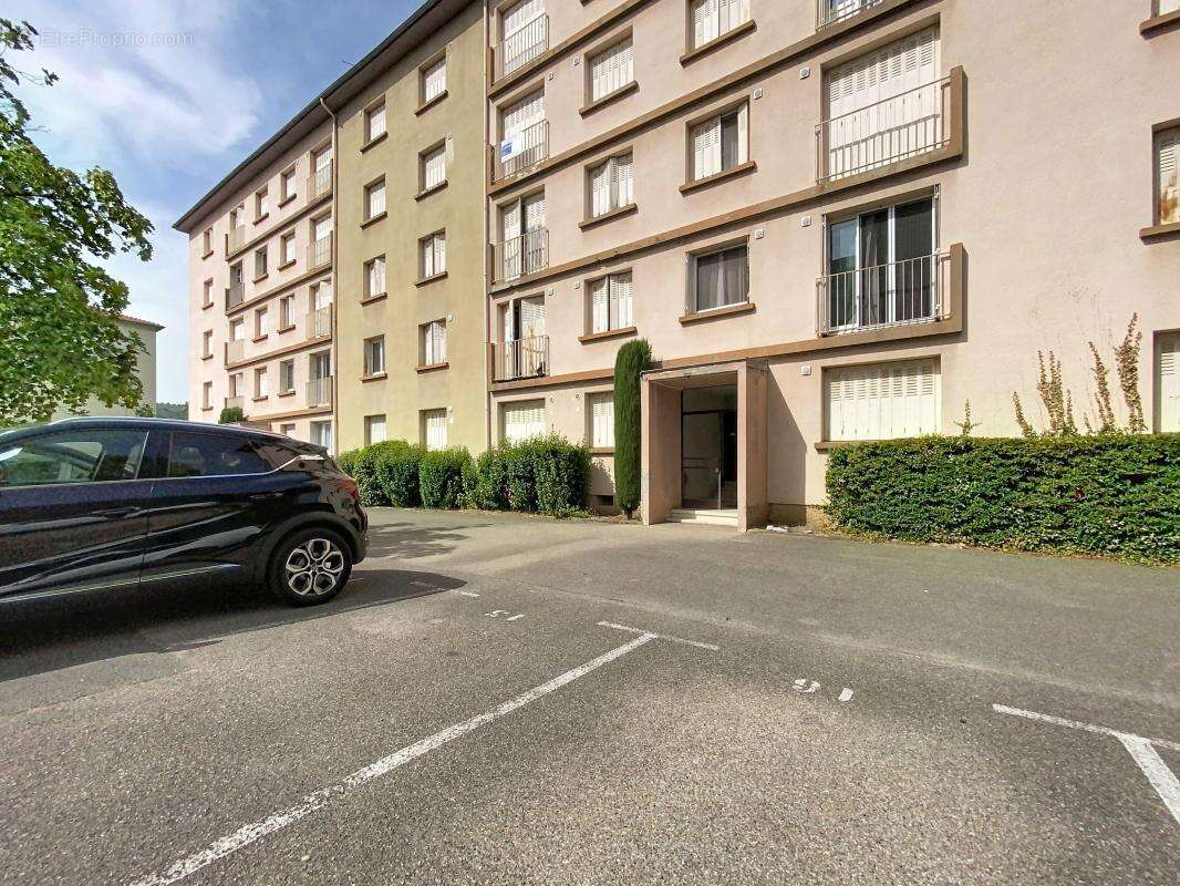 Appartement - 3 Chambres - 1 Place de parking privative - Proche toutes commodités - photo 20