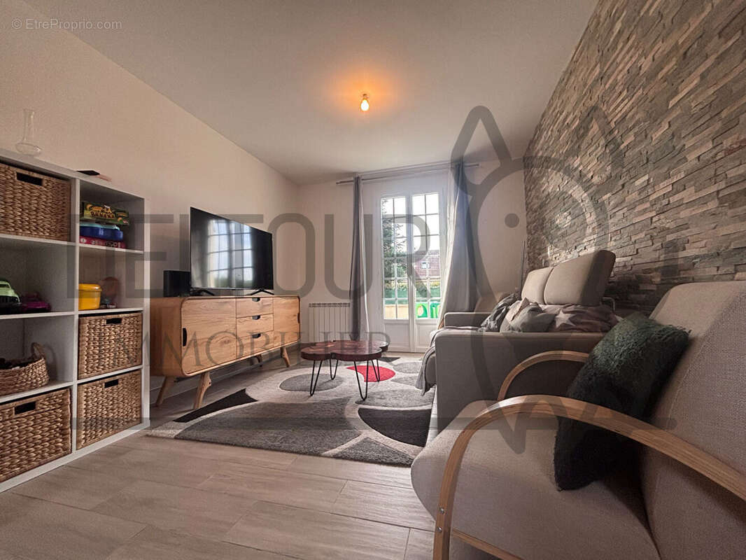 Maison à FAREMOUTIERS