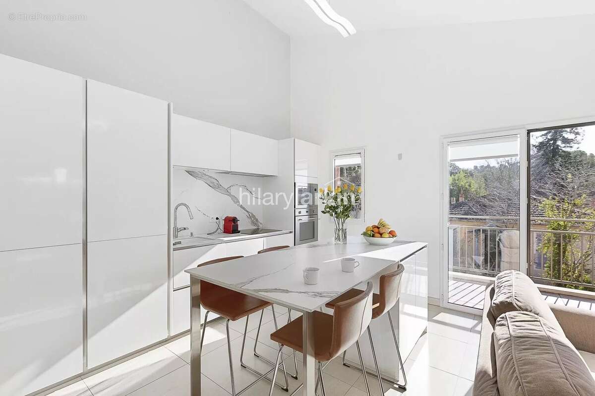 Appartement à VALBONNE