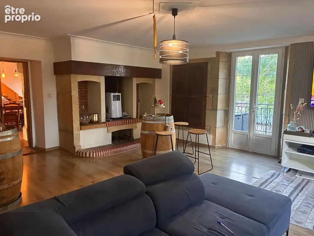 Charmante maison en pierres de 198 m2 5 chambres, piscine et grand jardin - photo 8