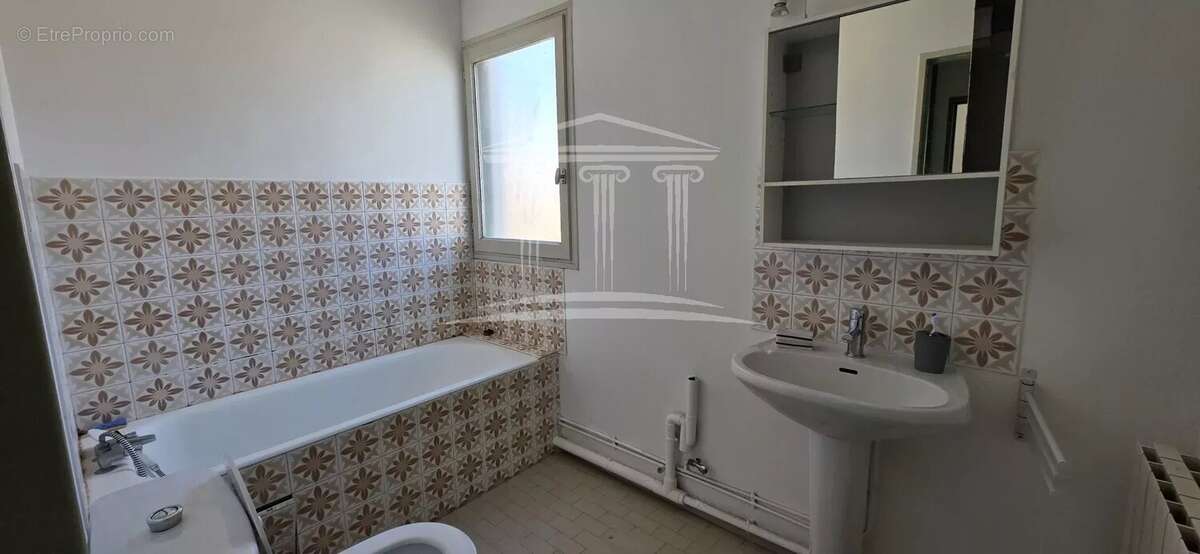 Appartement à SORGUES