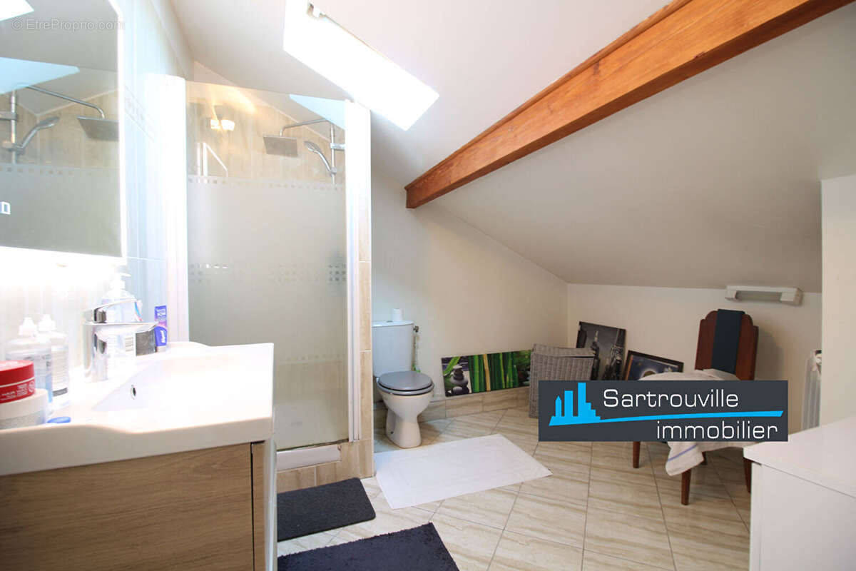 Maison à SARTROUVILLE
