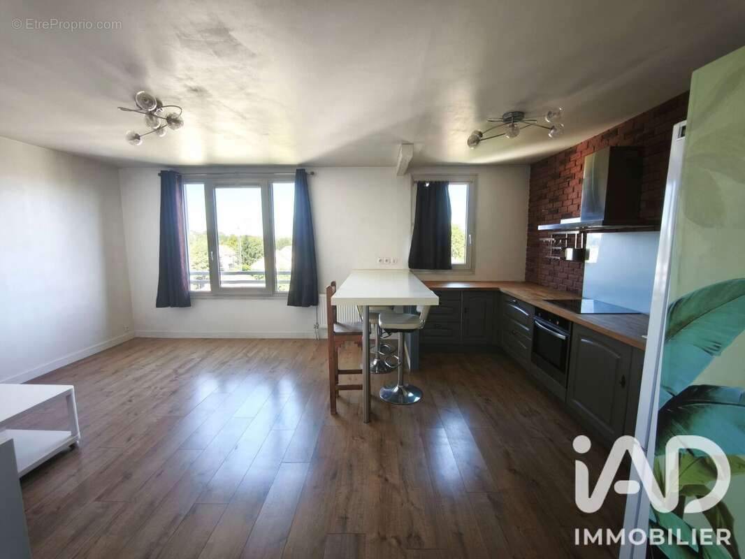 Photo 3
