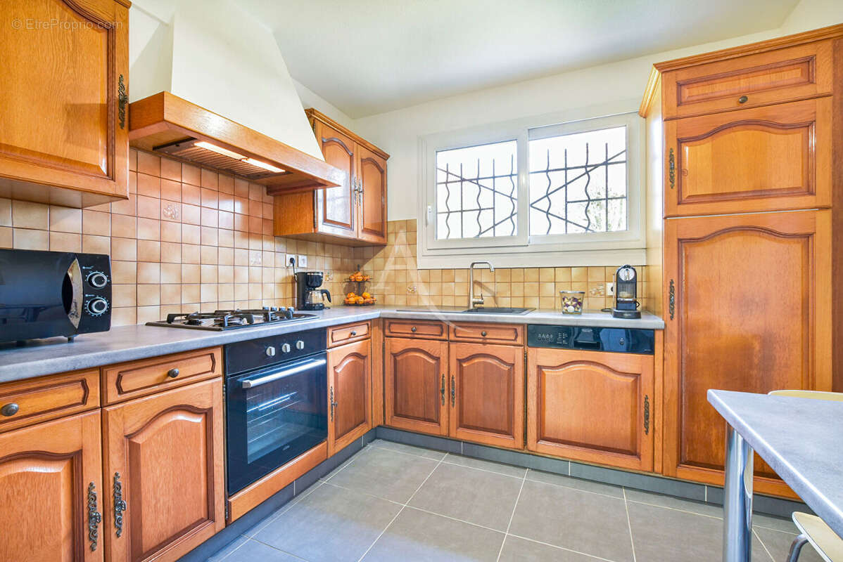 Maison à BRIE-COMTE-ROBERT