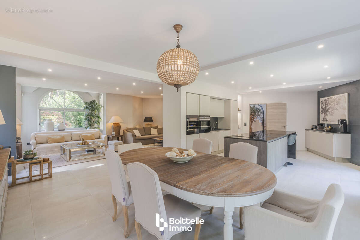 Maison à NOISY-SUR-ECOLE