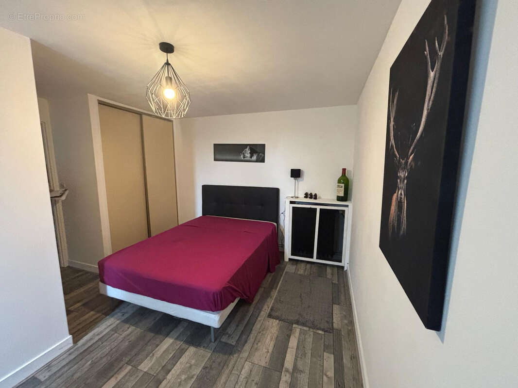 Appartement à MONTMOREAU-SAINT-CYBARD