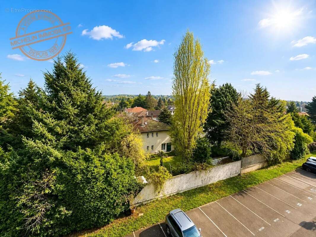 Appartement à CHAMPAGNE-AU-MONT-D'OR