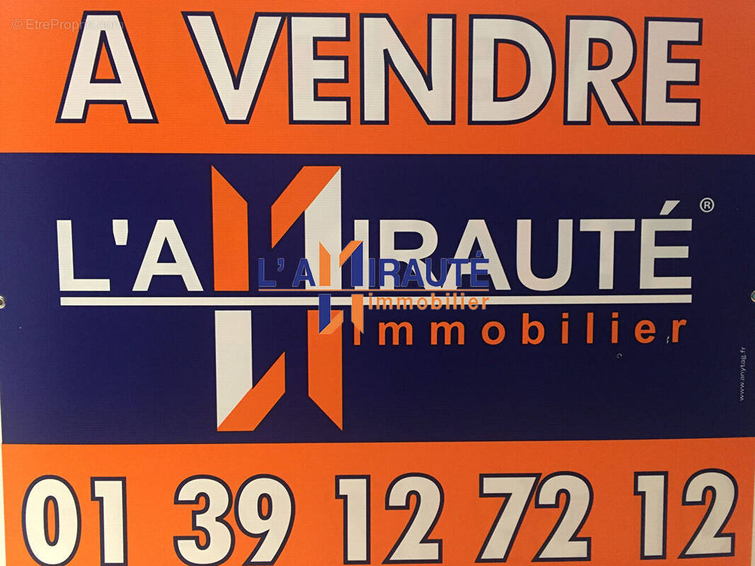 Maison à LE MESNIL-LE-ROI