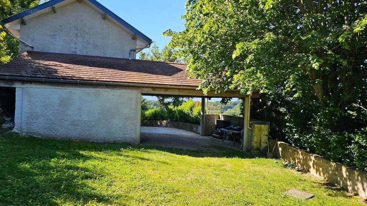 Maison à SAINT-BLAISE-DU-BUIS