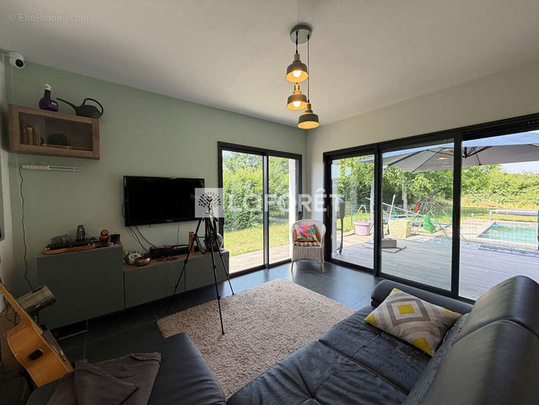 Maison contemporaine toit plat avec piscine - Cépet - photo 8