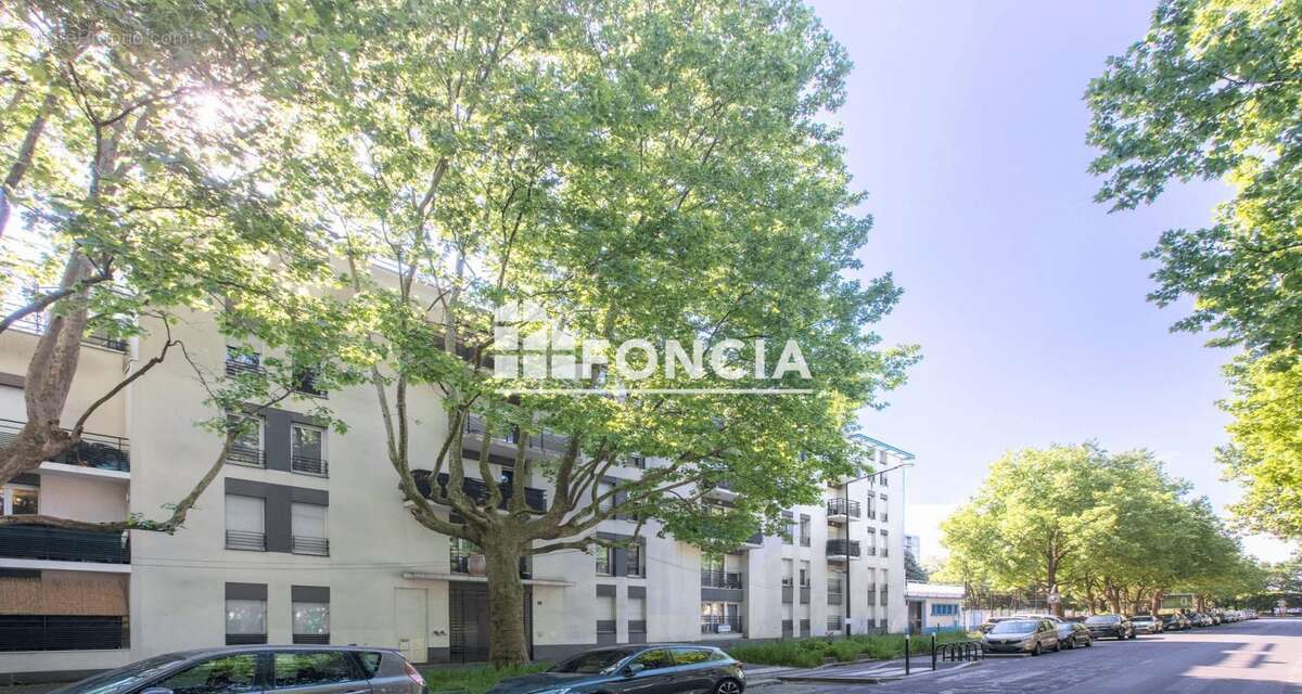 Appartement à SAINT-DENIS