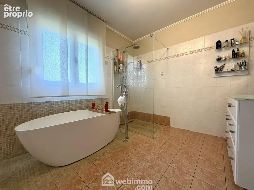 Baignoire + douche