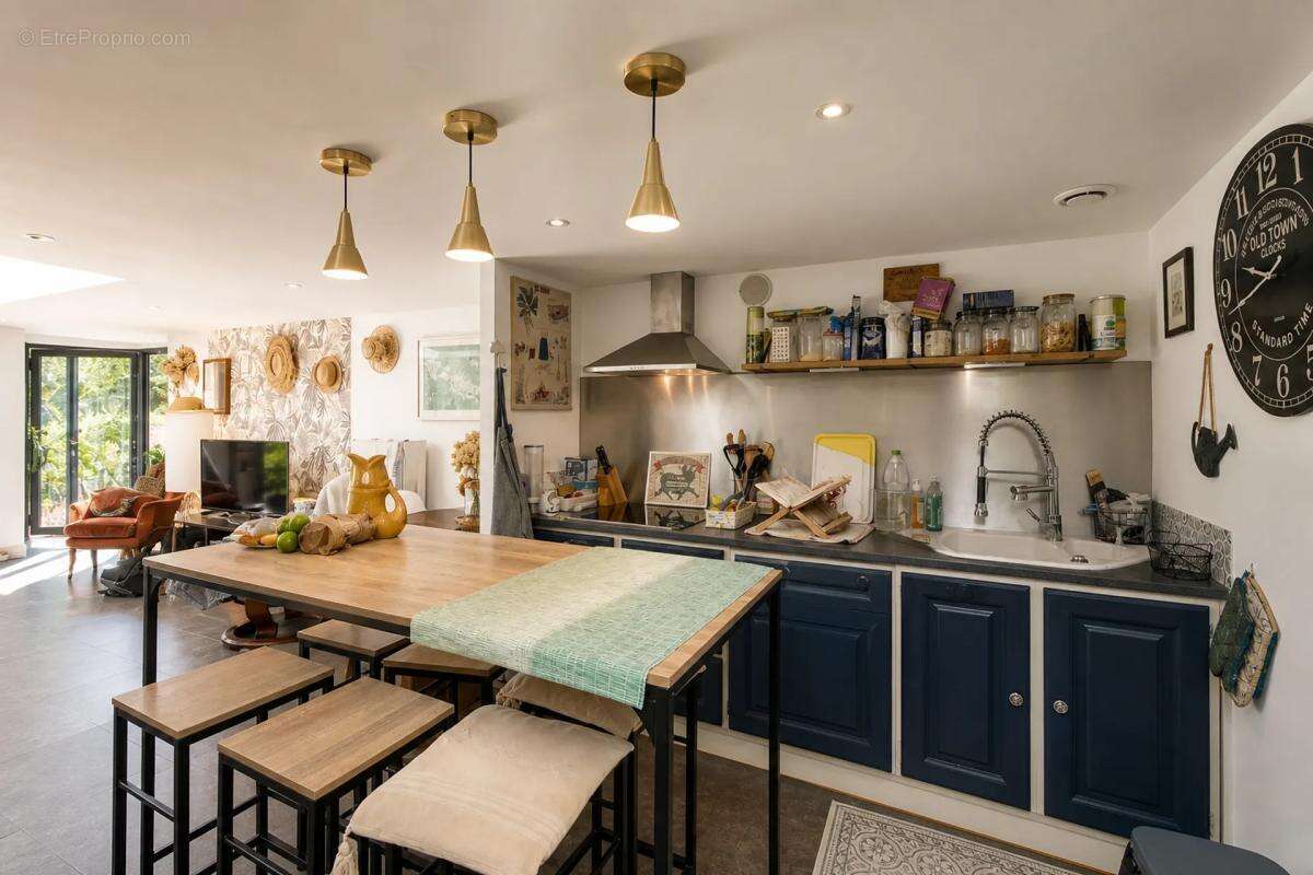 Ensemble immobilier de 8 pièces 141 m² à Dompierre-sur-Mer - photo 3