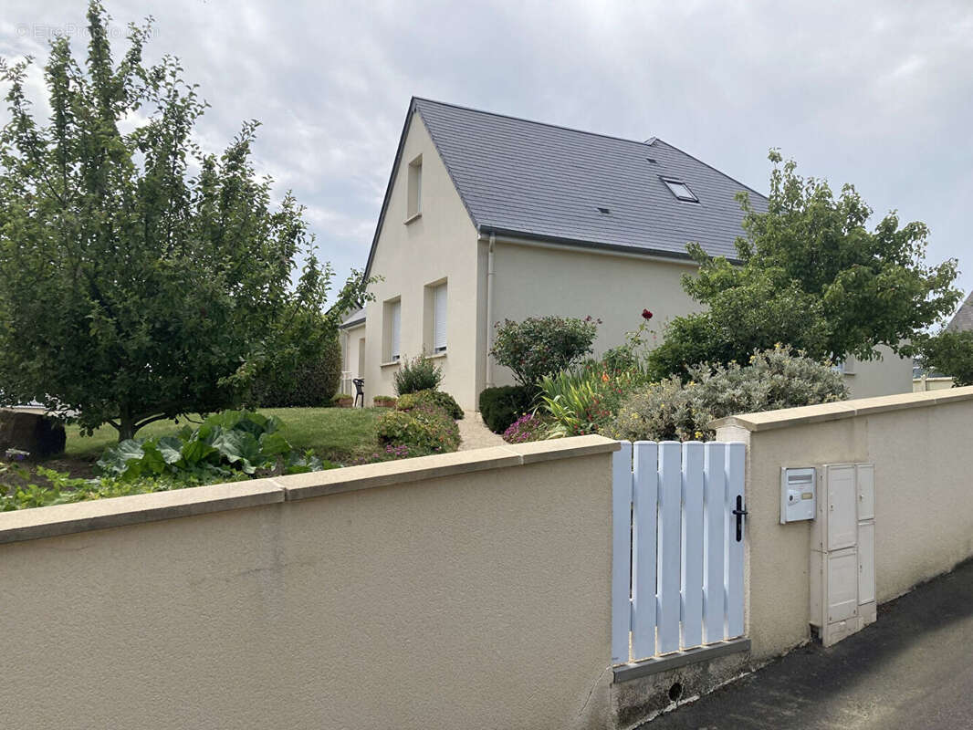 Maison à DONVILLE-LES-BAINS