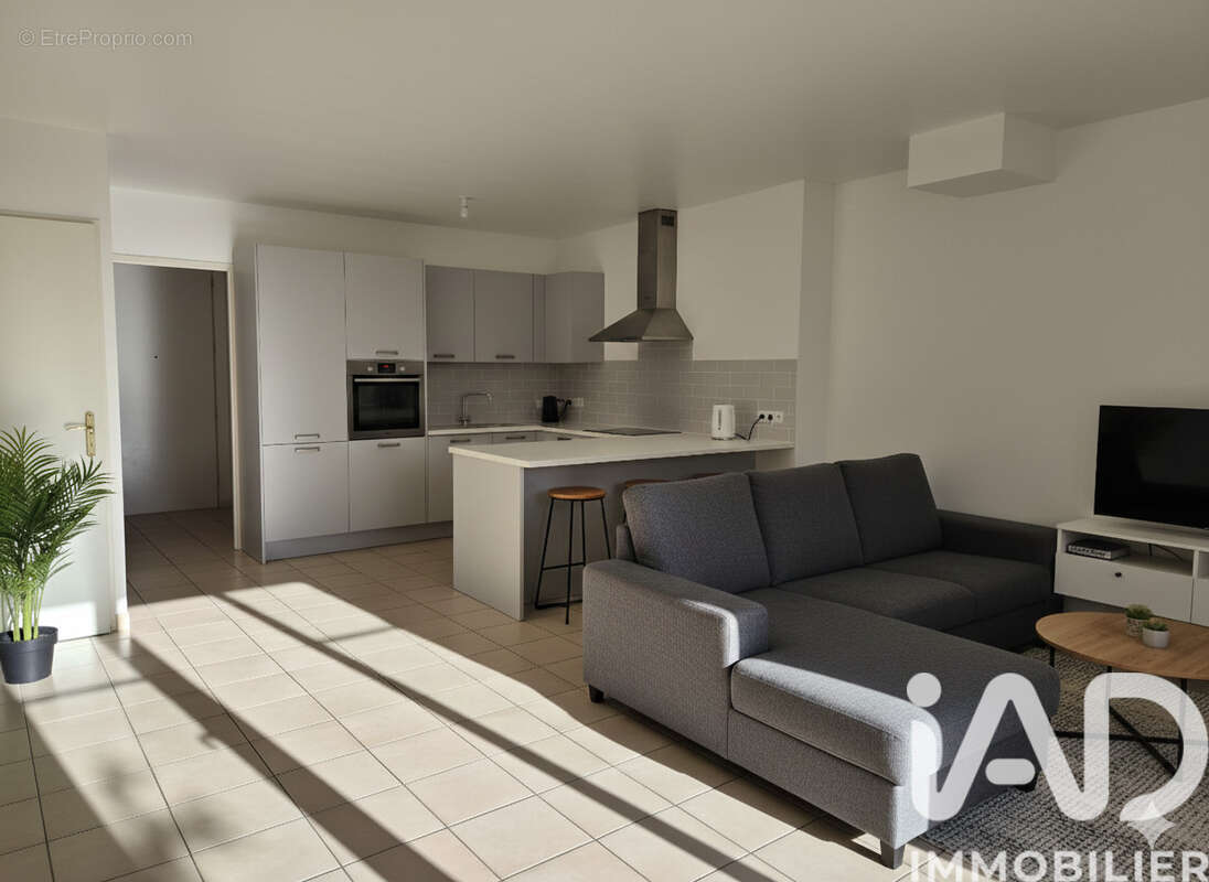Maison 60 m² à Saint-Pierre-Du-Perray  - photo 5