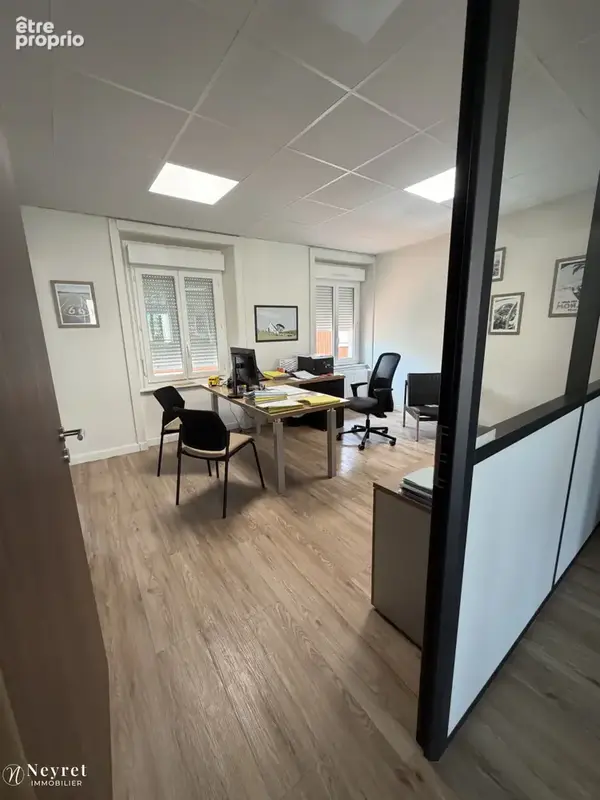 IMMEUBLE DE RAPPORT - Monistrol/Loire - Bureaux loués - 2 T2 à rafraichir - photo 3