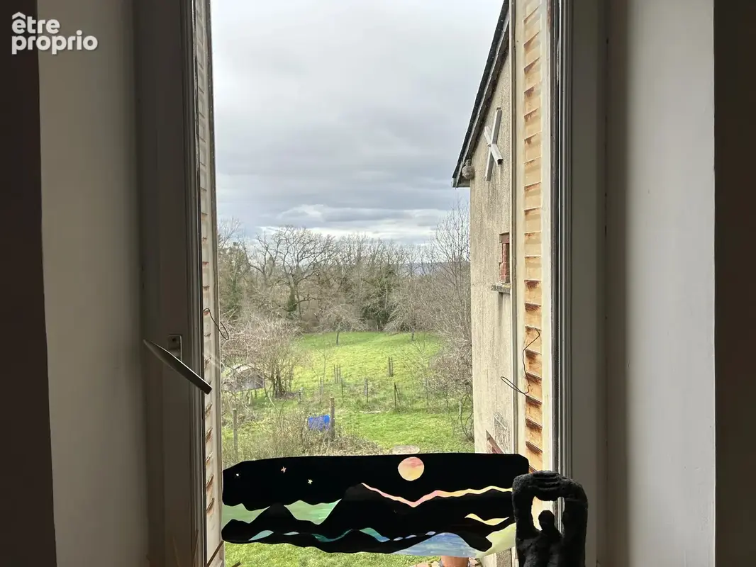 Grande maison familiale avec de nombreuses dépendances et un fort potentiel commercial - photo 12