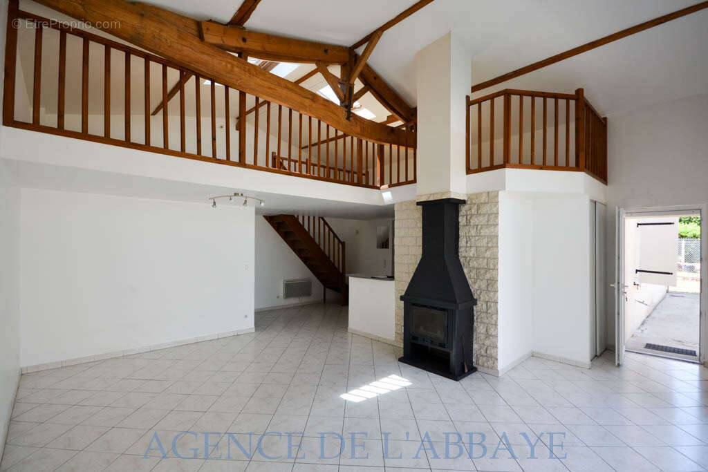 Pont l abbé d'arnoult centre ville maison 134 m2 3 chambres double garage - photo 5
