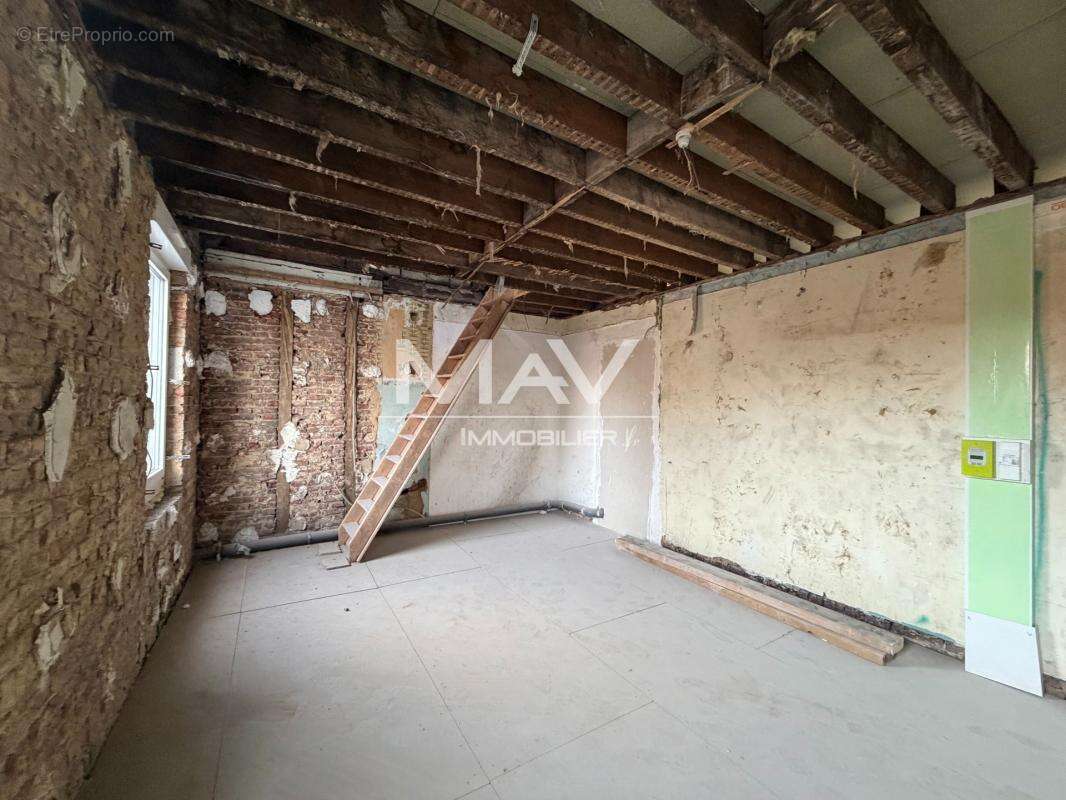 Appartement 3110 m² à Lille  - photo 9