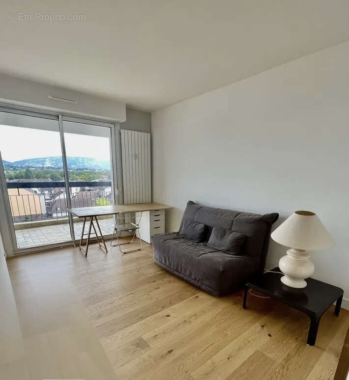 Appartement à FERNEY-VOLTAIRE