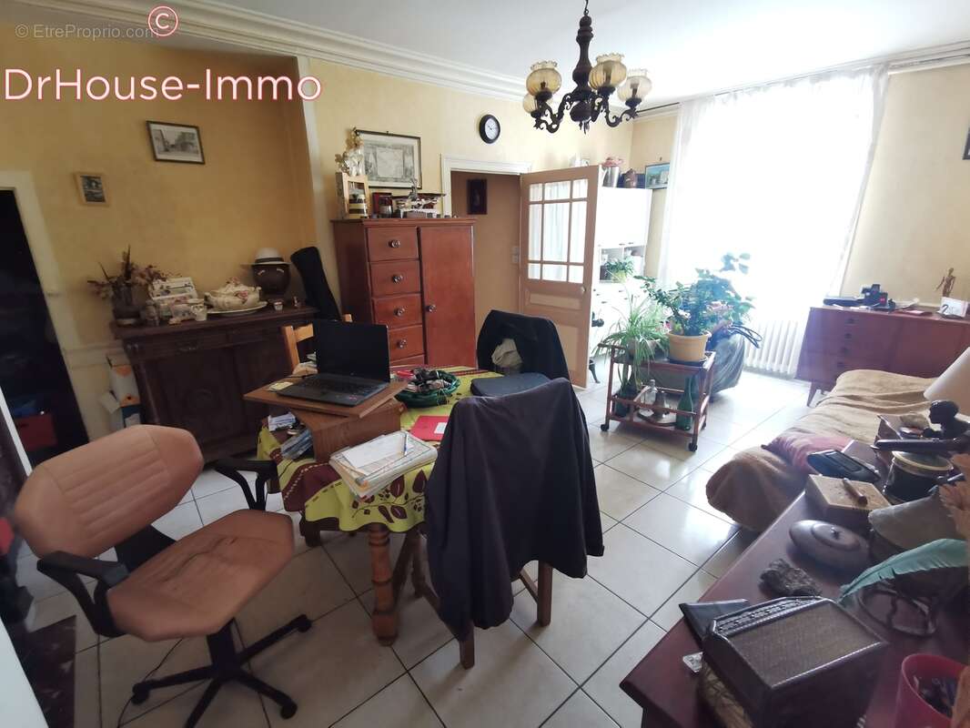 Maison à ARTANNES-SUR-INDRE