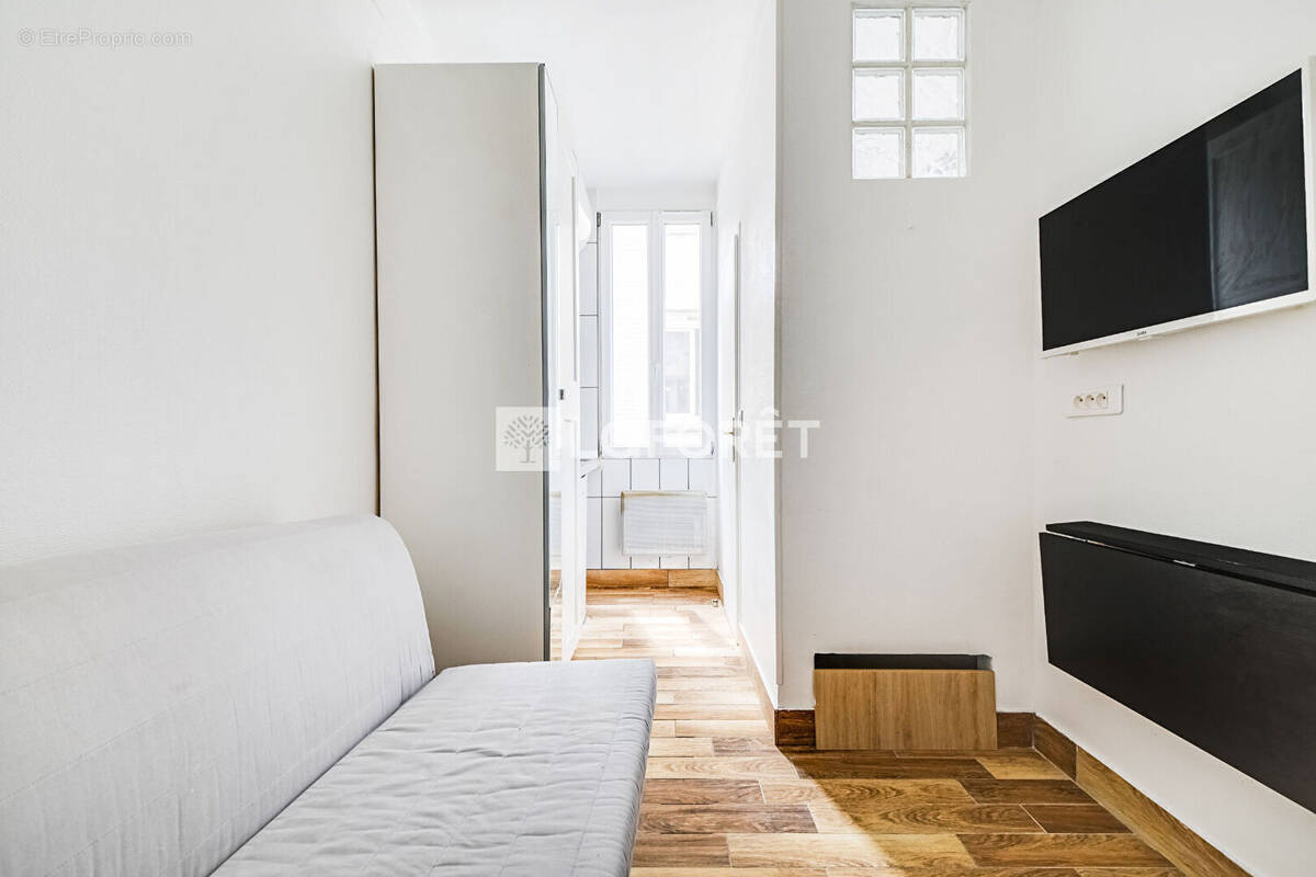 Appartement à PARIS-14E