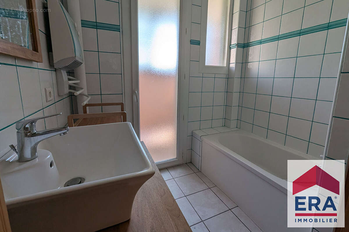 Appartement à PIERRELATTE