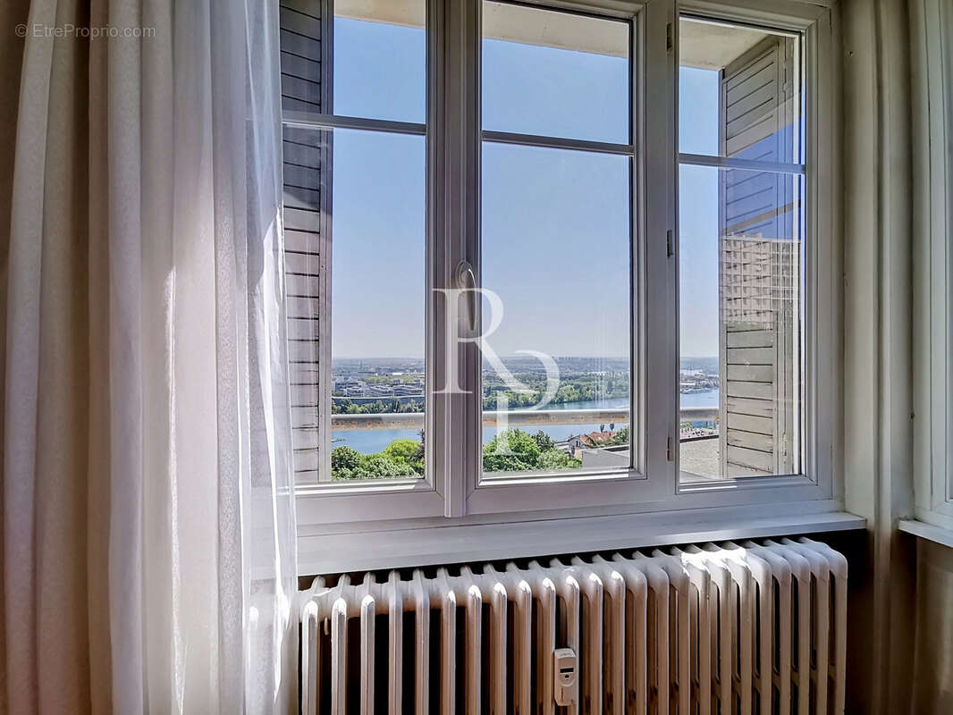 Appartement à LA MULATIERE