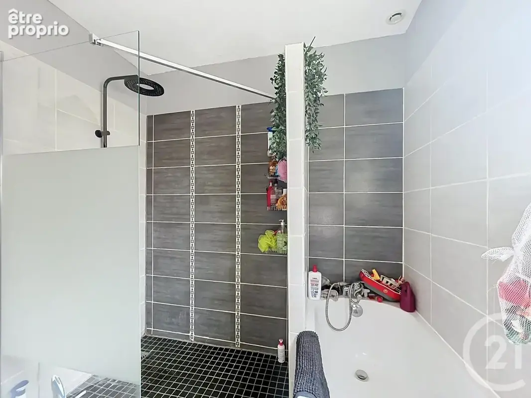 Maison 100 m² à Verrieres  - photo 11