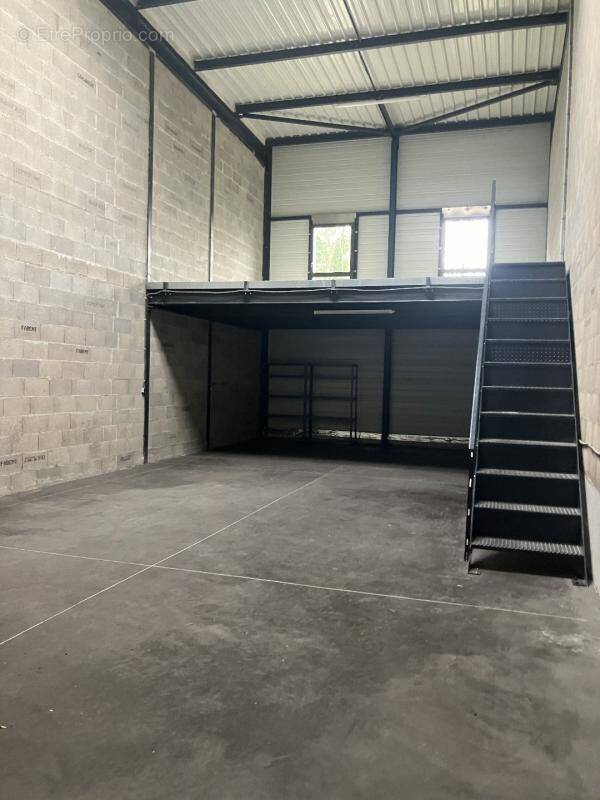 Commerce à VENISSIEUX