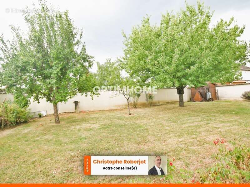 Maison à CHAMPFORGEUIL