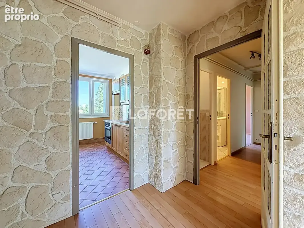 Appartement à vendre Décines Charpieu 4 pièce(s) 74 m2 - photo 6