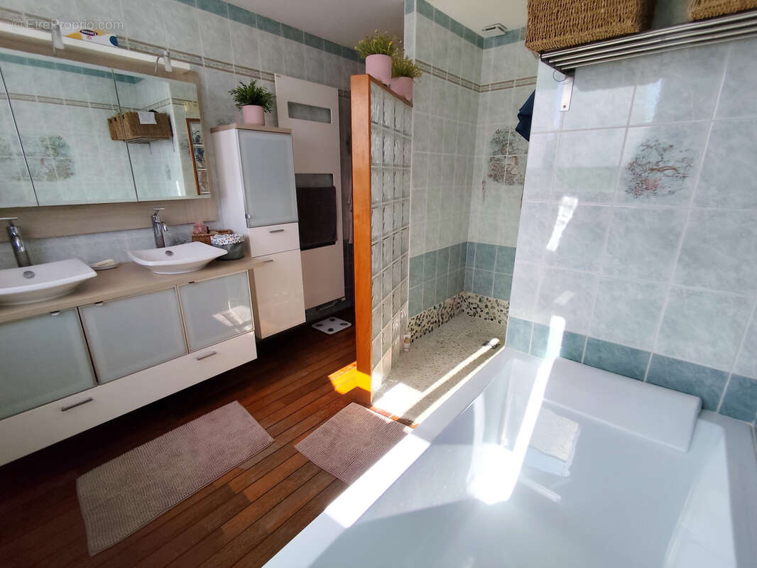 Maison à COULONGES-SUR-SARTHE