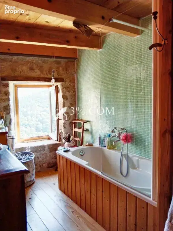 Mas de caractère en pierre de pays de 266m2 - idéal gîte - photo 12