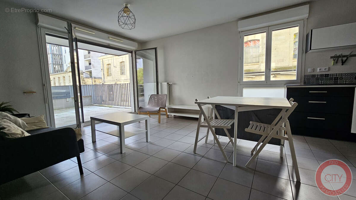 Appartement à BORDEAUX