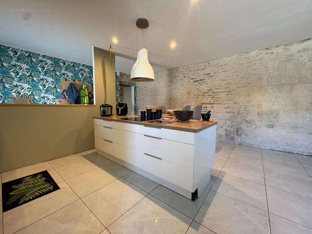 Maison Prahecq 3 pièce(s) 594 m2 - photo 5