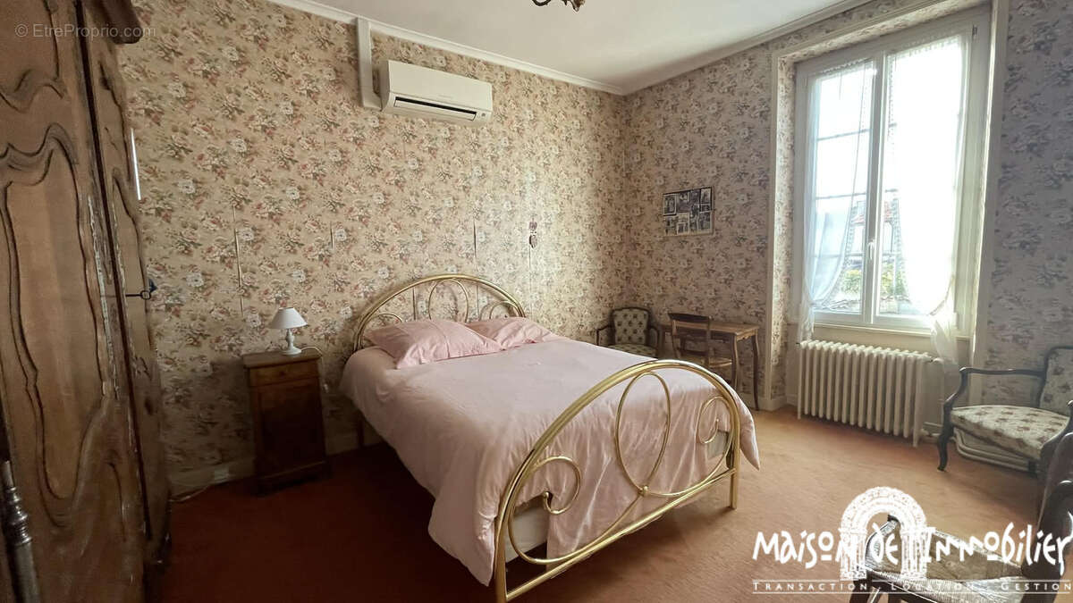 Maison à COGNAC