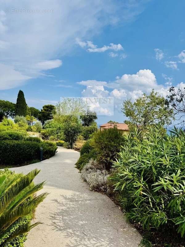 Appartement à ROQUEBRUNE-CAP-MARTIN