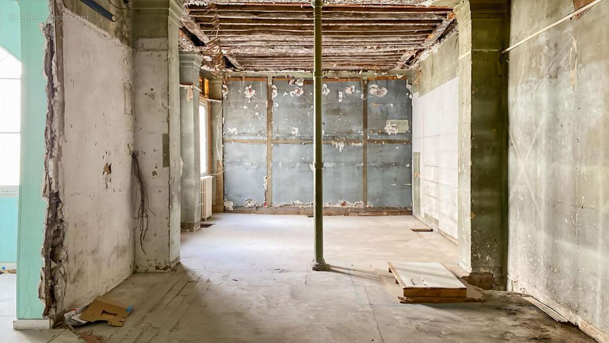 Commerce à PARIS-10E