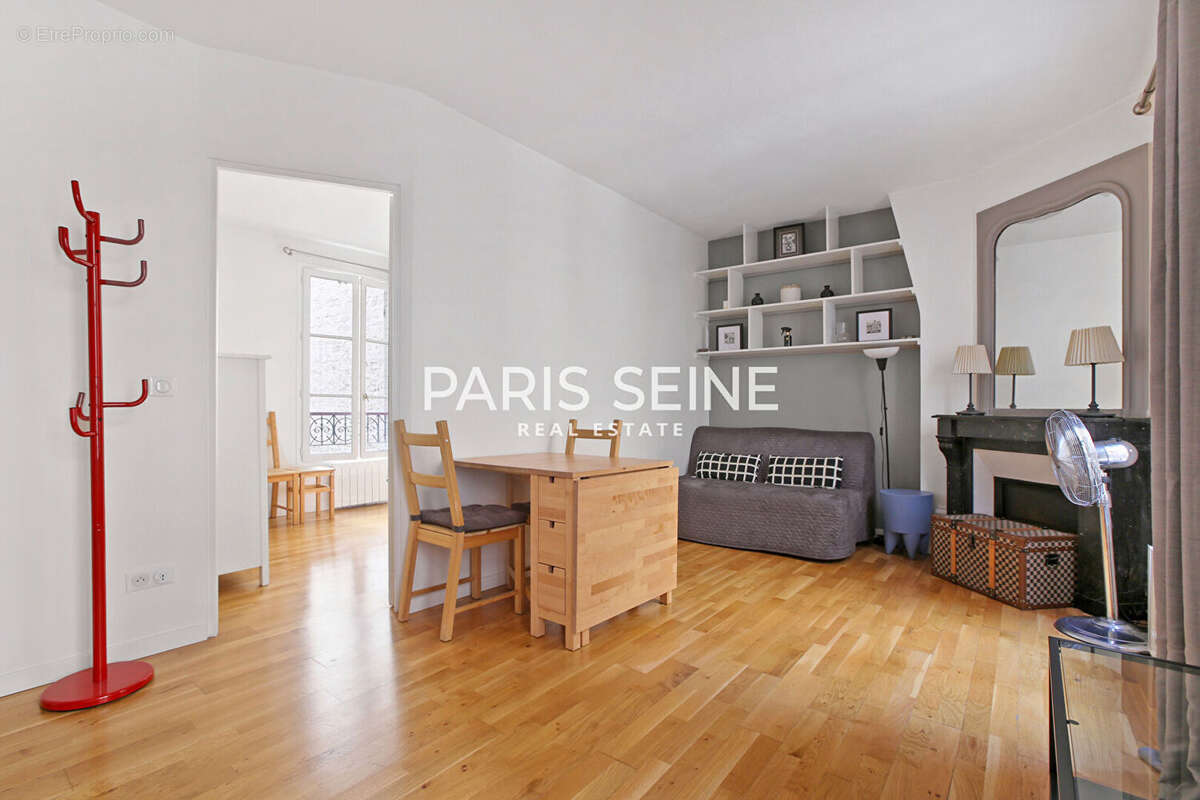 Appartement à PARIS-7E