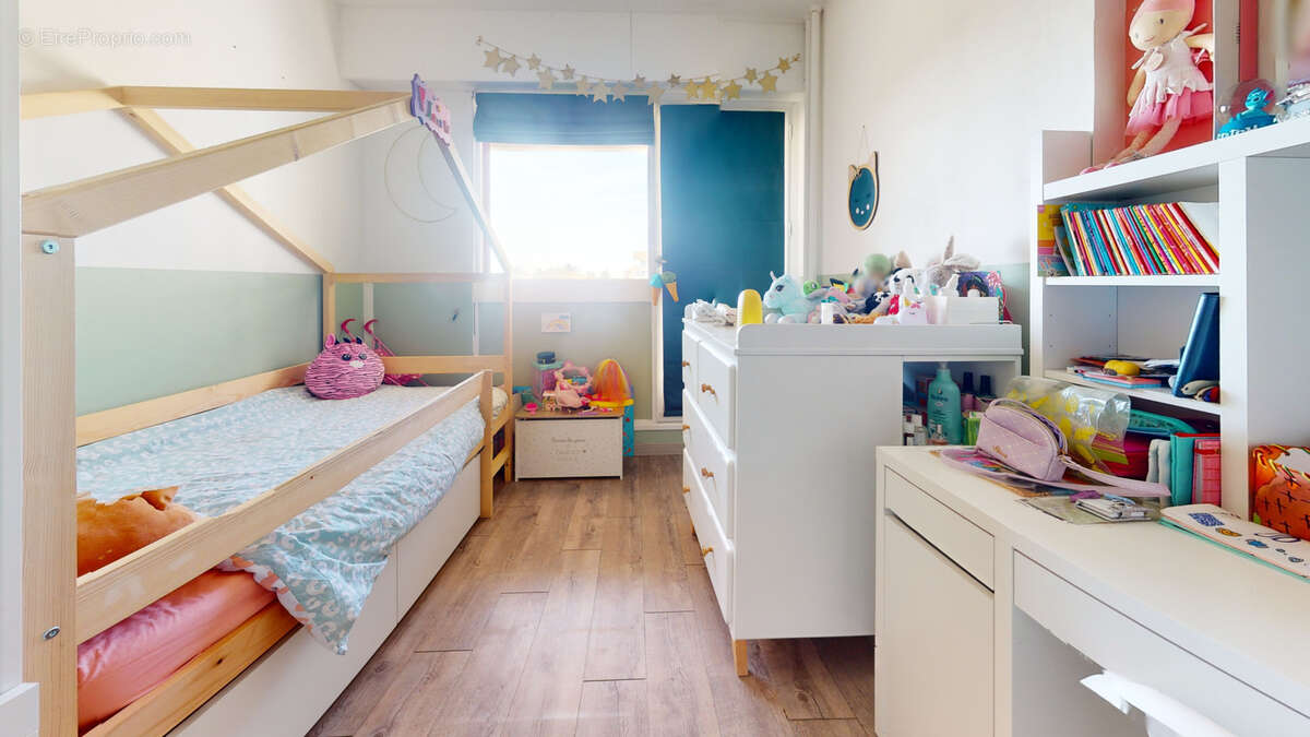 Appartement à NANTERRE