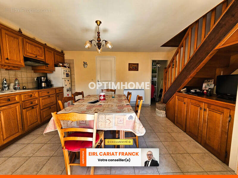 Maison à SAINT-ETIENNE-DE-FURSAC