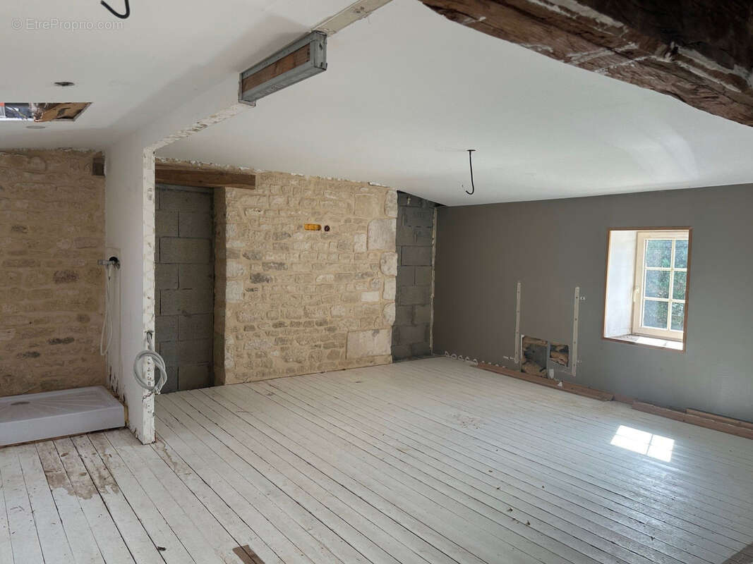 Maison à BOUILLE-COURDAULT