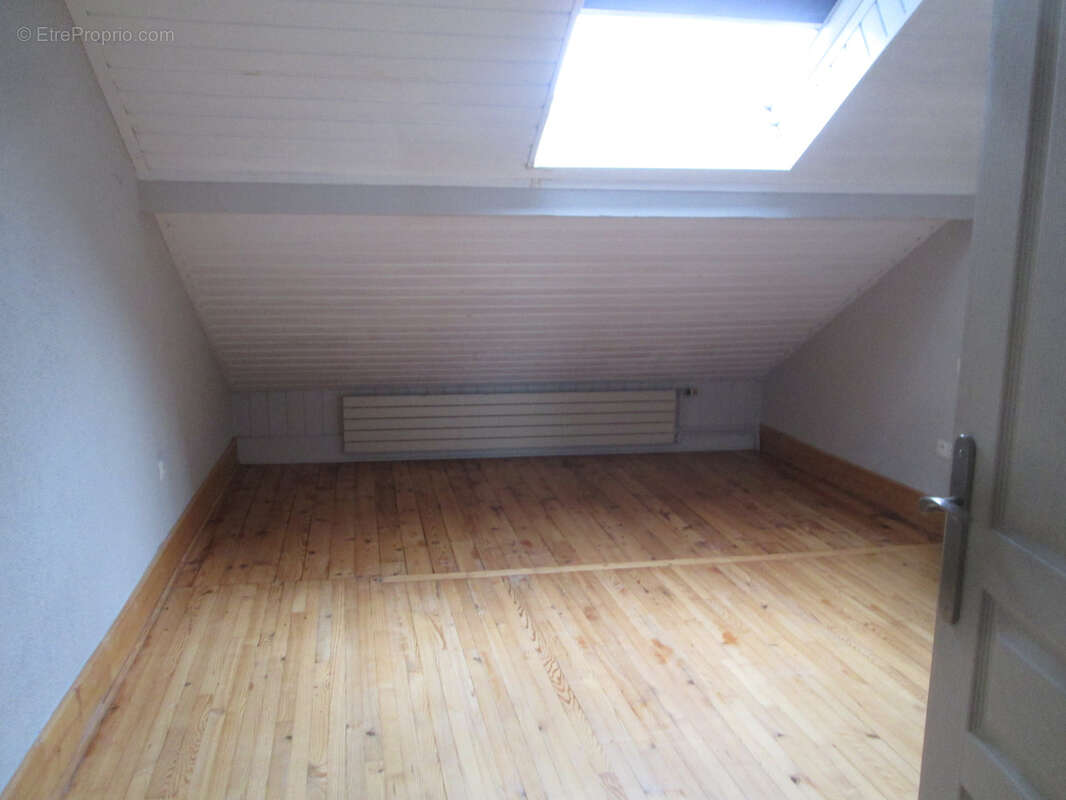 Appartement à LUXEUIL-LES-BAINS