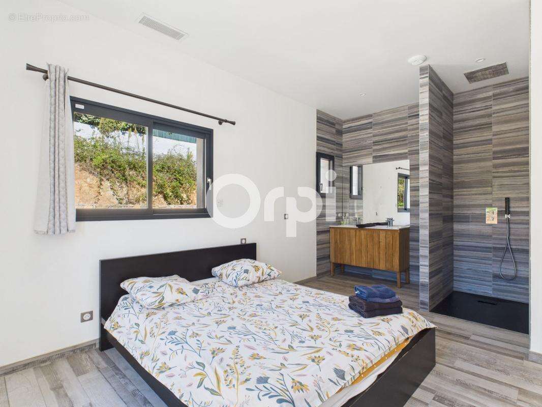 Maison à MONTAUROUX