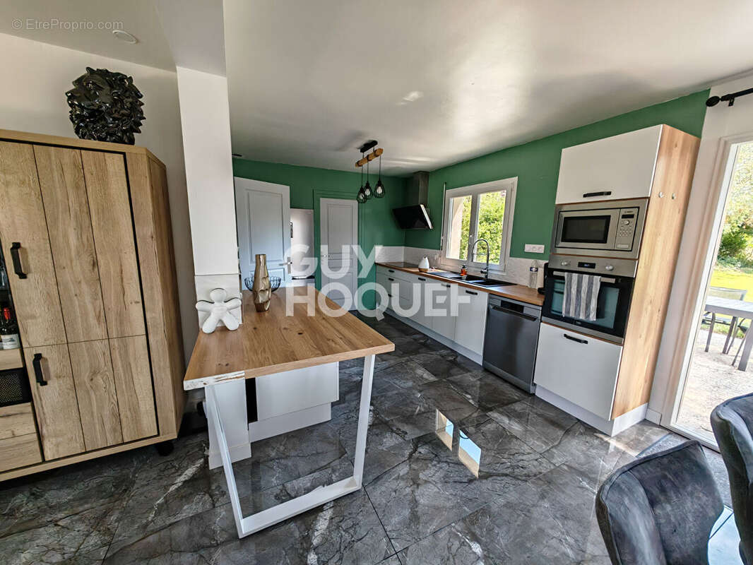 Maison à ROZ-SUR-COUESNON