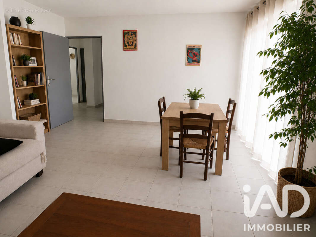 Appartement 78 m² à Lons  - photo 3