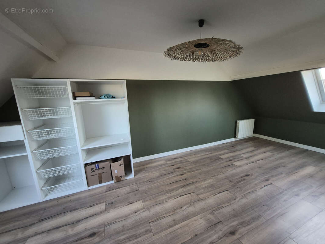 Maison à MAURECOURT