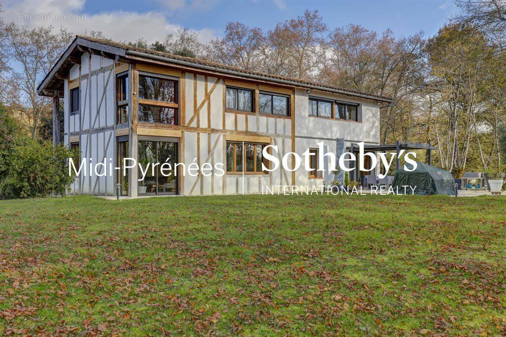 Maison à SAINT-SULPICE