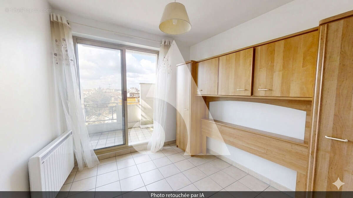 Appartement à LA GARENNE-COLOMBES